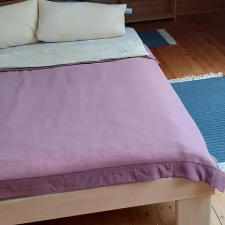 Blaues Haus-urlaub Mit Alpakas Oder Nur Eine Schoene In Der Schaalseergion